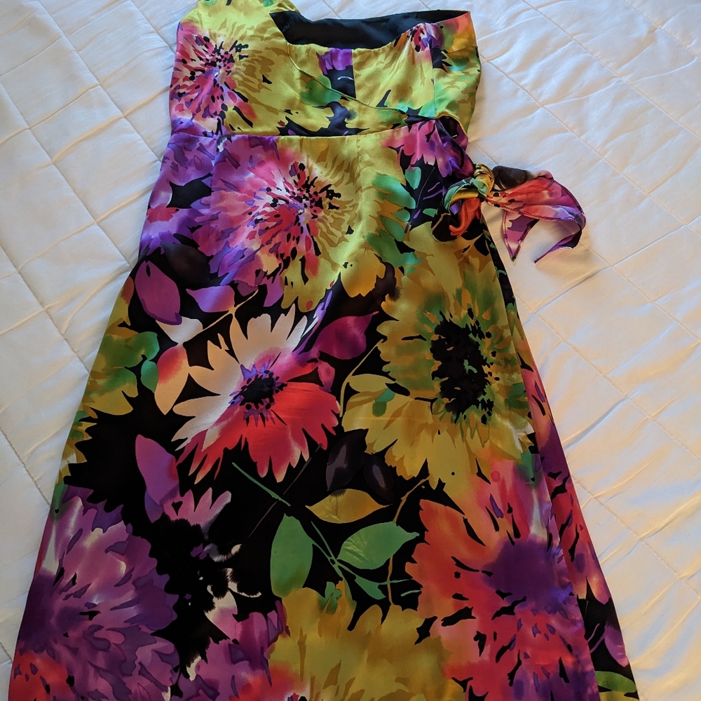 Limited silk floral dress size 4